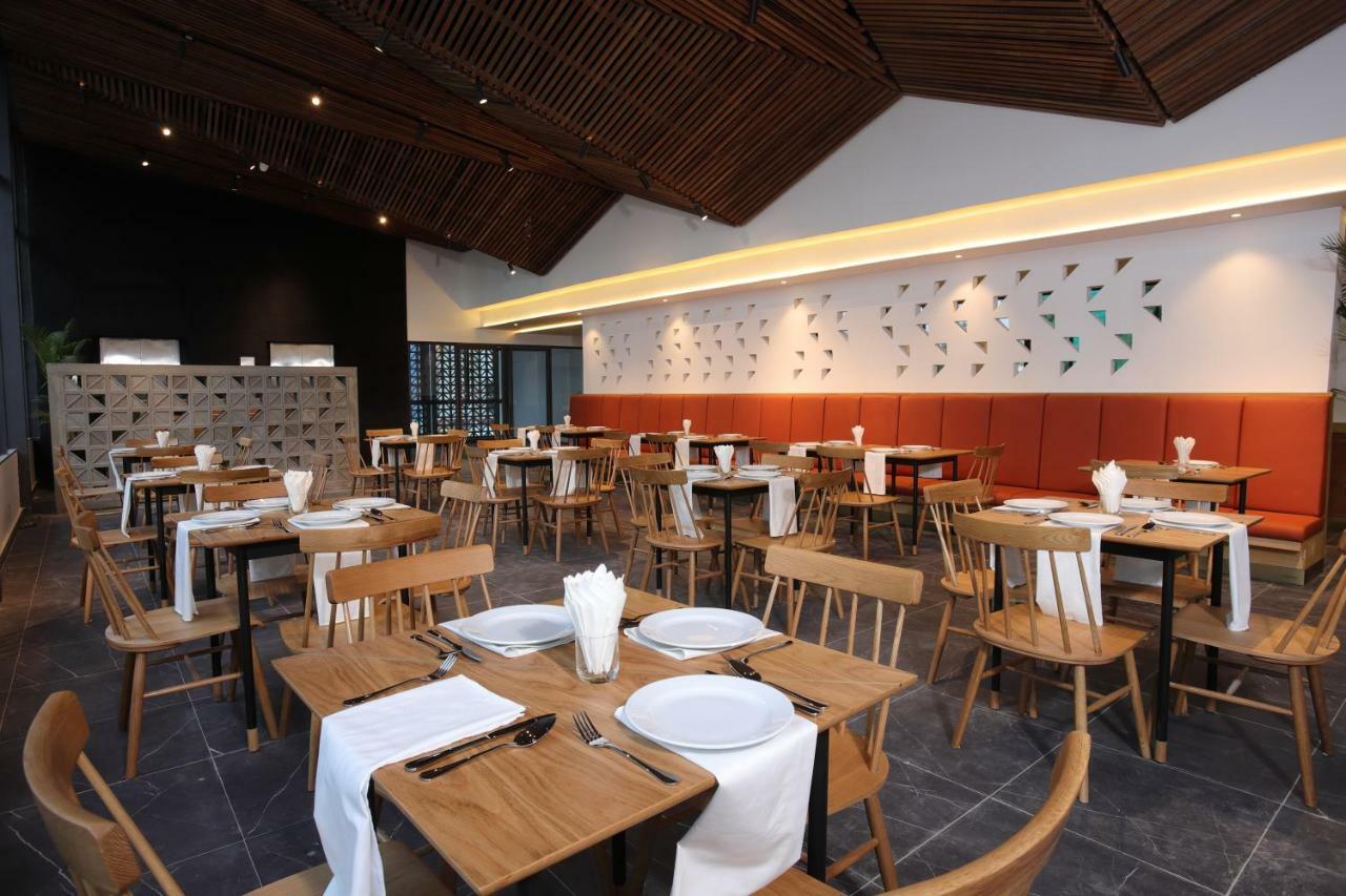 Baitong Hotel & Resort Phnom Penh Eksteriør bilde